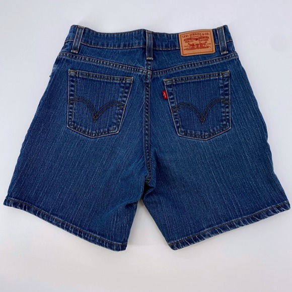 Levis 550 Relaxed Fit Denim Shorts Womens 6 Medium Wash Mid Rise - Picture 2 of 8